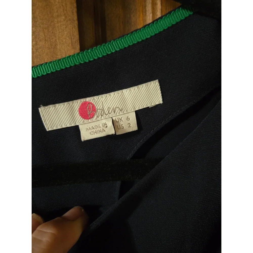 Boden Navy Blue Puff Sleeve Crepe Blouse Round Neck Keyhole Back US 2 UK 6